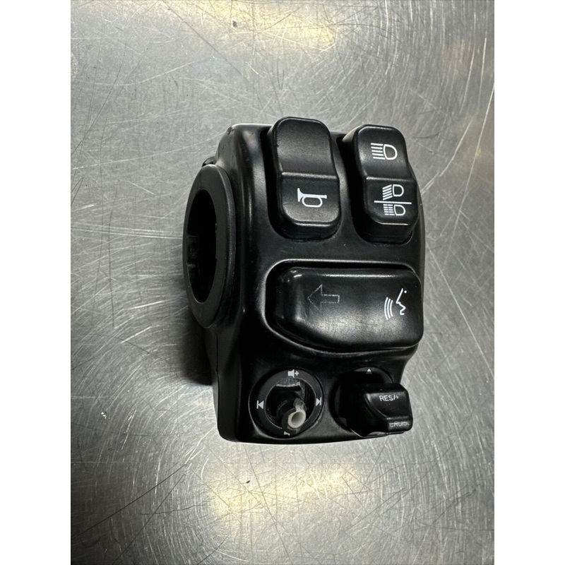 Harley Davidson 71500128B HAND CONT,SWITCHPACK,LH,AUD&CRUISE,MECH | left hand control, with 71500044, 71500045, 71500047, 71500048 and 71500055